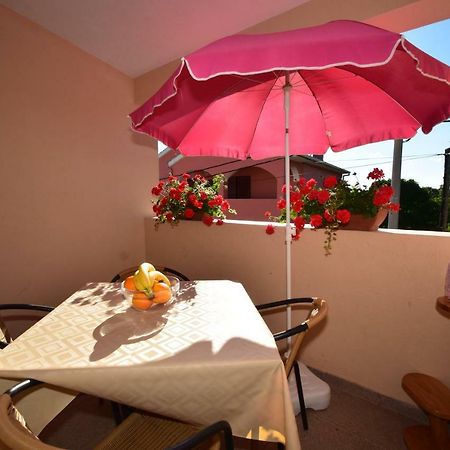 Apartment Smokrovic Стариград-Пакленица Екстериор снимка