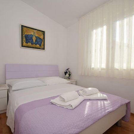 Apartment Smokrovic Стариград-Пакленица Екстериор снимка