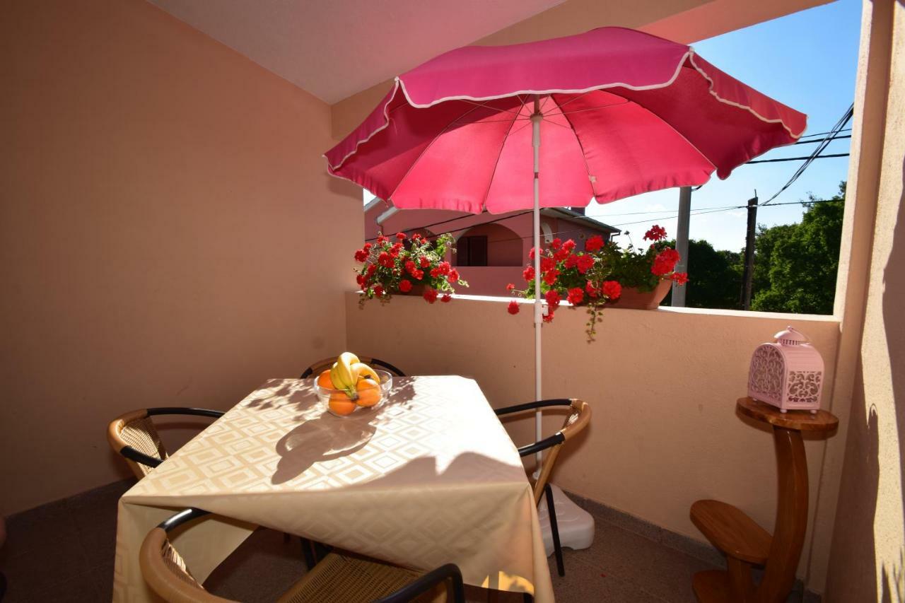 Apartment Smokrovic Стариград-Пакленица Екстериор снимка
